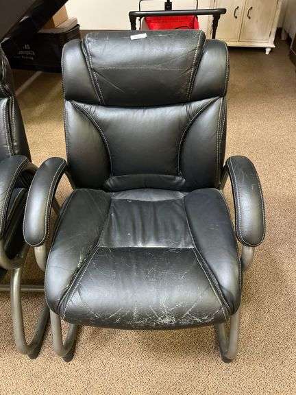 BLACK LEATHER LIKE OFFICE CHAIR WITH GREY METAL LEGS MODEL 5016S ITEM 631242059