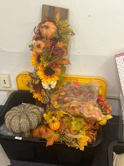 GREENMODE 27GAL STORAGE BIN WITH LID FULL OF CUTE FALL DÉCOR