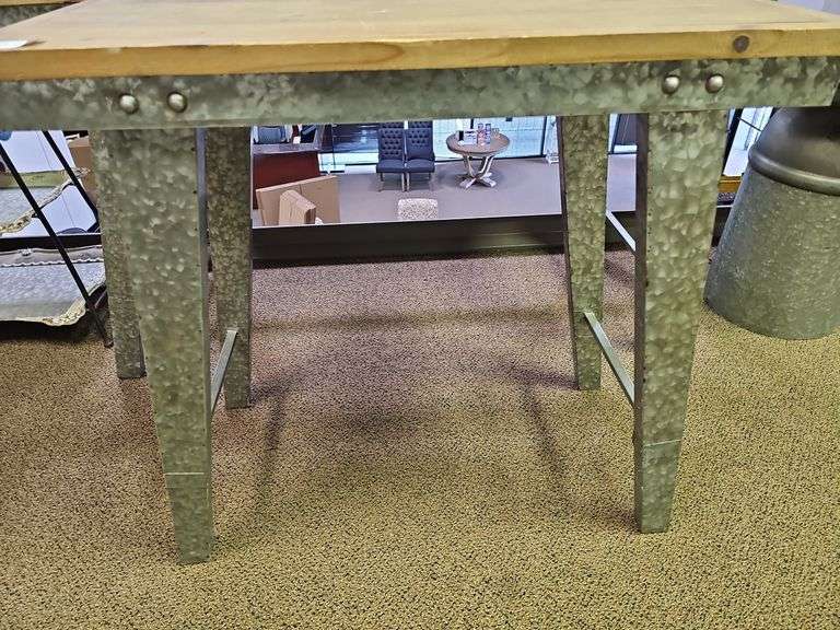 CONSOLE TABLE WITH SOLID WOOD TOP AND TIN METAL BASE APROX 32"x15.5"x30"