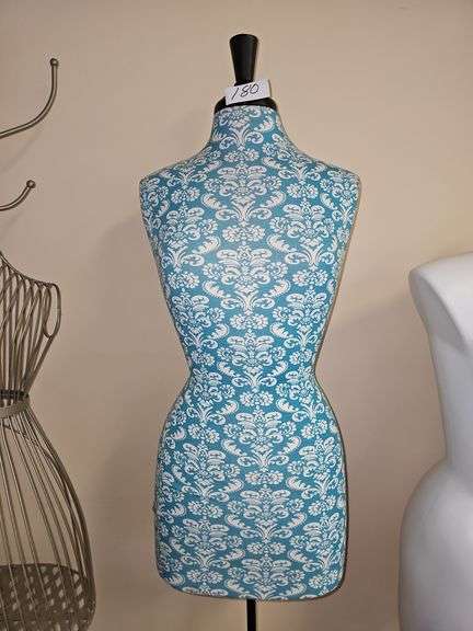 FABRIC FEMALE 30" MANNEQUIN WITH BLACK 35" WOOD AND METAL STAND