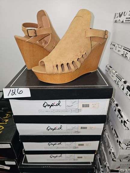 QUPID CIMMICK-94A WOMEN'S SANDALS IN TAN DISTRESS NUBUCK PU RETAIL $27 EA. NEW IN BOX SIZES INCLUDE 6, 6.5, 7, 7.5, 8 , 8.5