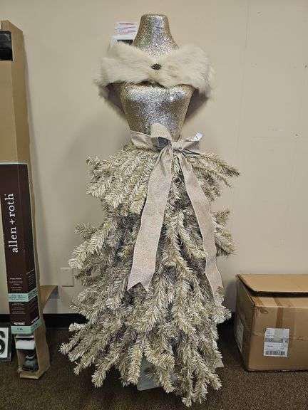CUSTOM MADE GOLD CHRISTMAS TREE WITH GOLD MANNEQUIN TOP APROX 5'H WITH STAND INCLD.