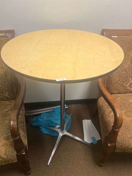BARTOP ROUND TABLE WITH 41"H CHROME METAL SUPPORT AND 30"DIA WOOD TOP **Matches lot 82