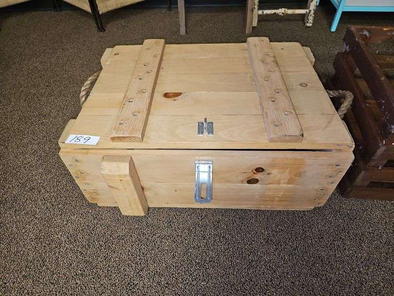 DUKE CANON SUPPLY CO. RAW WOOD LOCKING STORAGE CRATE WITH ROPE HANDLES APROX 26"x19"x1'