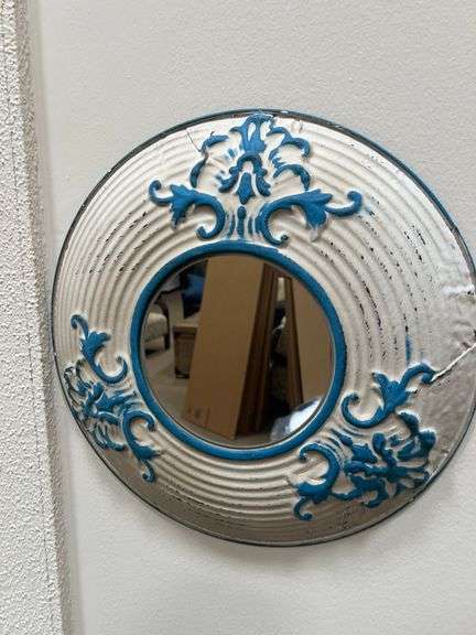 COLE & GREY ROUND METAL WALL MIRROR DÉCOR APROX 18"DIA.
