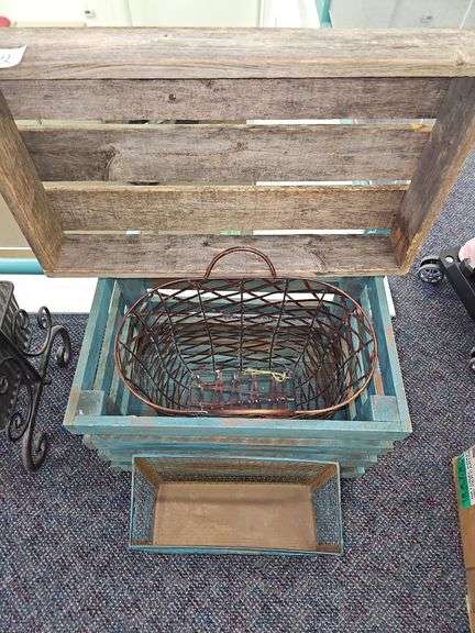 VARIOUS RUSTIC METAL AND WOODEN CRATES/BASKETS