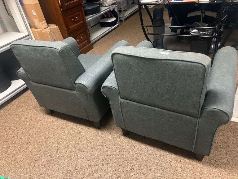 NOBLE HOUSE HOME FURNISHINGS SINGLE PERSON CUSHIONED UPHOLSTERED LOUNGE CHAIR WITH BLACK WOODEN LEGS APROX 2.5'x26"x2.5'