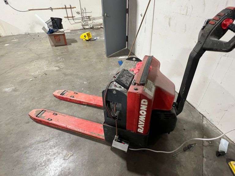 SOLD.Short Notice!! Landlord Lockout warehouse Liquidation Auction!! One Lot One Bid Wins It All
