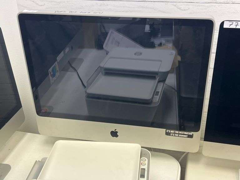 APPLE A1225 ALL-IN-ONE COMPUTER MONITOR WITH POWER CABLE FOR PARTS OR REPAIR