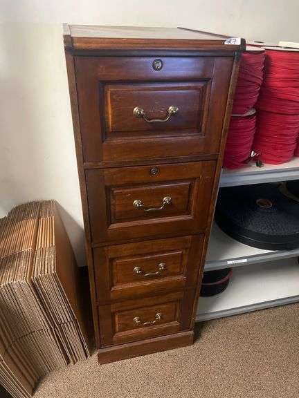 4-DRAWER SOLID WOODEN FILING CABINET APROX 18"x20"x4.5'