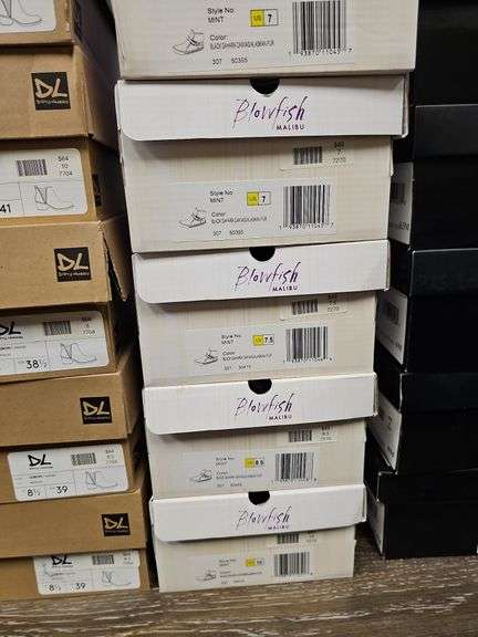 BLOWFISH MALIBU WOMEN'S SAHARA CANVAS SHOE RETAIL $49 EA. NEW IN BOX SIZES INCLUDE 6, 8