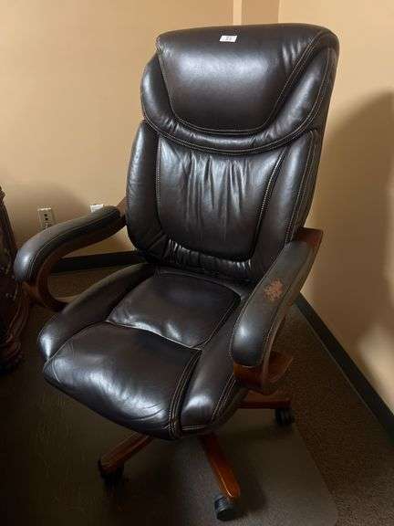 SYMPLE STUFF PARKHILL BROWN LEATHER LIKE EXECUTIVE CHAIR ON WHEELS WITH VARIOUS ADJUSTMENTS