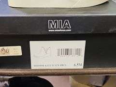 WOMEN'S CLOGS INCLD. MIA, CHINESE LAUNDRY, SARTA 59082 RETAIL $89 EA. NEW IN BOX SIZES INCLUDE 8.5, 9.5, 11