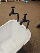 SMALL METAL VINTAGE STYLE BATHTUB FOR BABY PHOTO SHOOTS OR DÉCOR APROX 26"x13"x13"