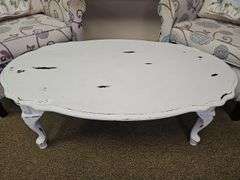 WHITE RUSTIC SOLID WOOD COFFEE TABLE APROX 45"x27"x16"