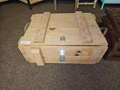 DUKE CANON SUPPLY CO. RAW WOOD LOCKING STORAGE CRATE WITH ROPE HANDLES APROX 26"x19"x1'