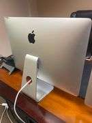 APPLE A1418 21.5" ALL-IN-ONE DESKTOP MONITOR WITH POWER CABLE AND BARSONE USB SWITCH INCLD.