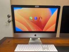 APPLE A1418  21.5" ALL-IN-ONE DESKTOP MONITOR WITH POWER CABLE AND WIRELESS KEYBOARD A1843 INCLD.