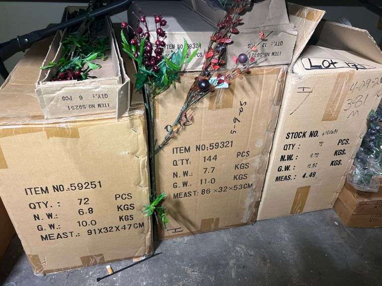 AMERICAN BEST ARTIFICIAL SILK 32" BERRY STEMS INCLUDING 59321 168PCS AND 59251 72PCS ALL NEW IN CASE.. SOLD PER CASE