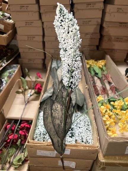 ARTIFICIAL SILK FLOWER 26" ALL NEW IN CASE.. SOLD PER DOZEN