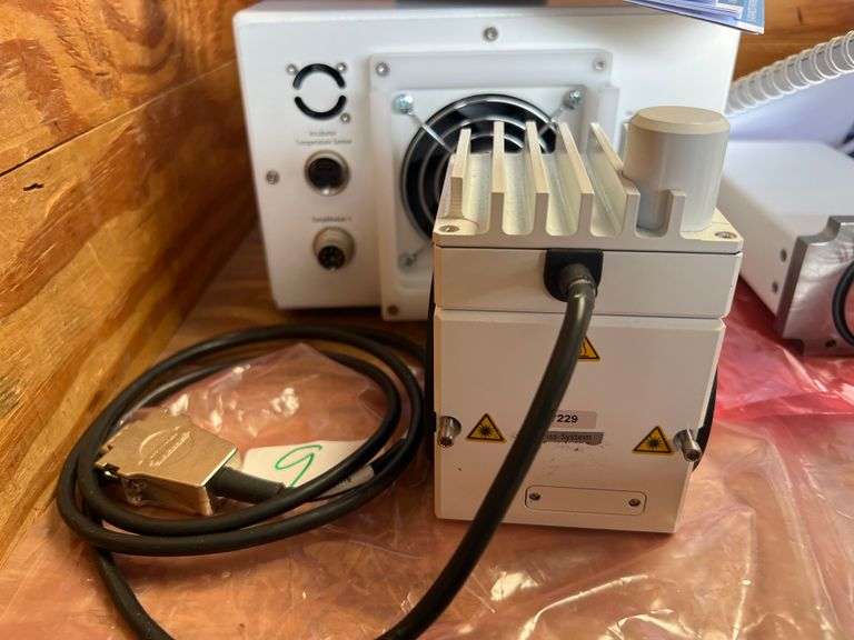 ZEISS 447229-0000-000 MICROSCOPE LENS ATTACHMENT WITH VARIOUS REFLECTORS INCLD.