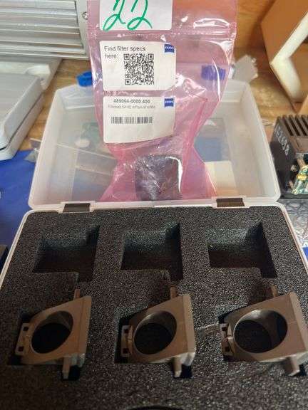 ZEISS FILTER SETS INCLUDING 489064-0000-400 64 HE mPlum sf m/Mo ; CUBE REFLECTORS AND CONTAINER FOR REFLECTORS INCLD.