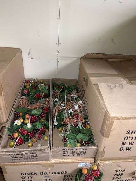 AMERICAN BEST ARTIFICIAL SILK STRAWBERRY STEM 13" 33503 ALL NEW IN CASE.. SOLD PER CASE OF 72
