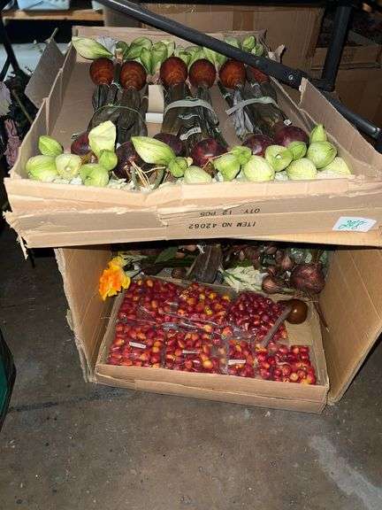 VARIOUS AMERICAN BEST ARTIFICIAL VEGGIES ALL NEW IN CASE.. APROX 200+ PCS IN LOT