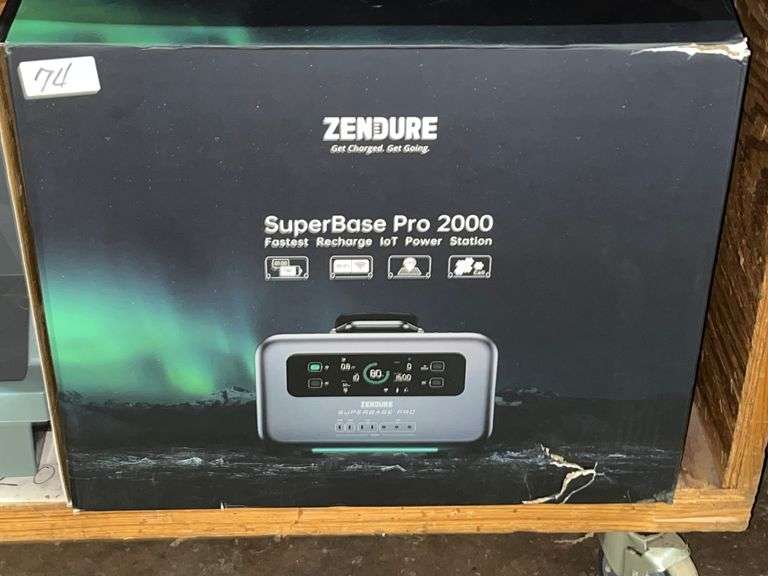 Zendure SuperBase Pro 2000, a portable power station