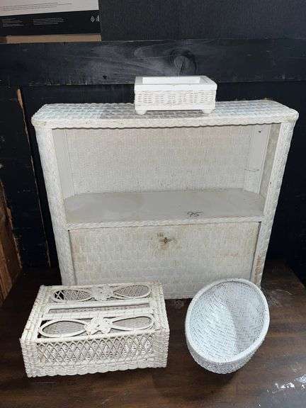 Vintage style Wicker furniture incld. End table, stool, and more