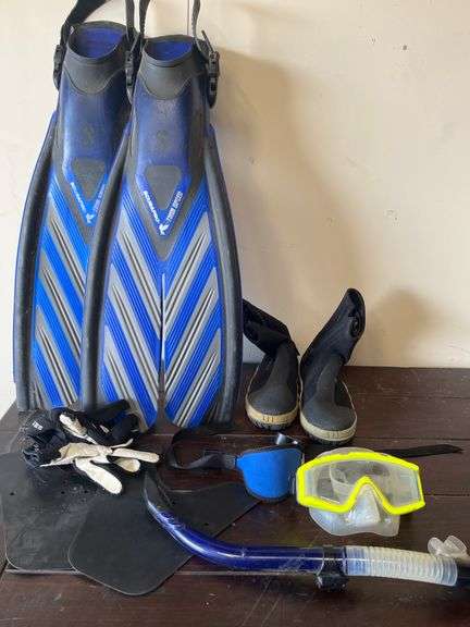 Scuba gear incld. fins, snorkel, mask, etc