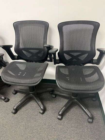 Mesh office chair