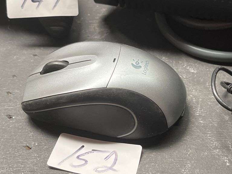Logitech wireless notebook mouse, model V320