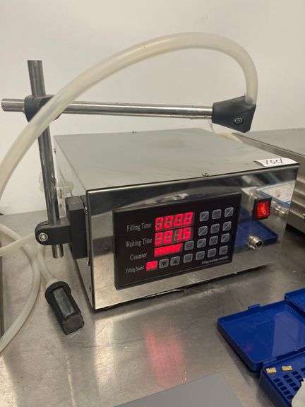Stainless steel digital liquid filling machine, 5ml to 3500ml