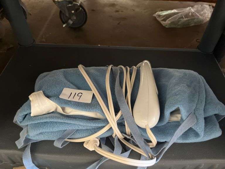 Sunbeam blue heating pad