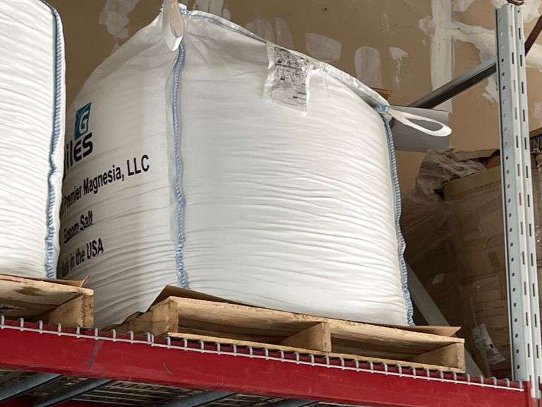 Super Sack bulk tote bag Giles epsom salt 18-2400 pharmaceutical grade. Retails $1800