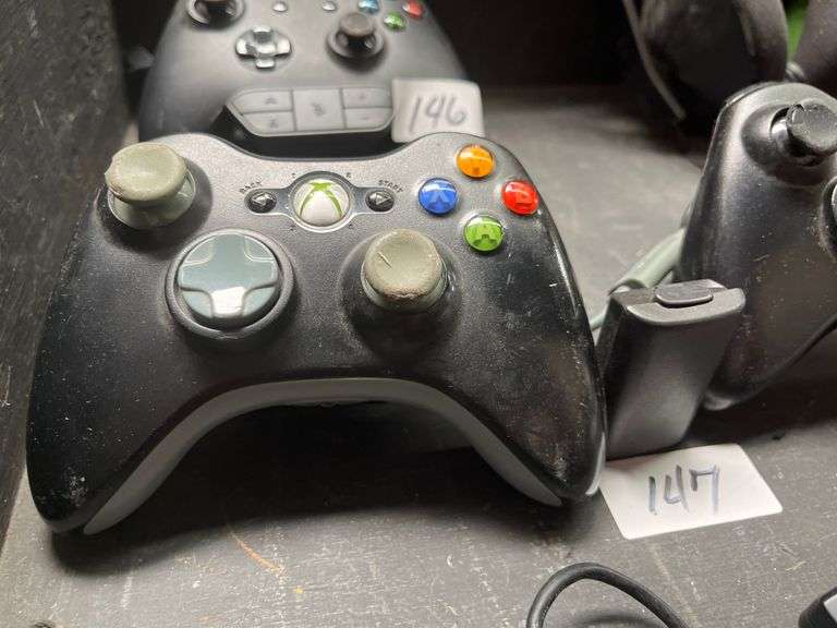 Microsoft Xbox 360 wireless controller.
