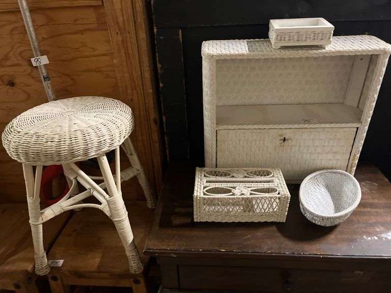 Vintage style Wicker furniture incld. End table, stool, and more