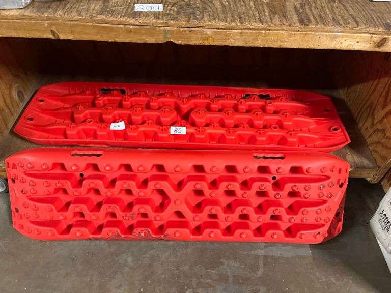 ARB TRED Pro recovery boards SIPE-LOCK grip