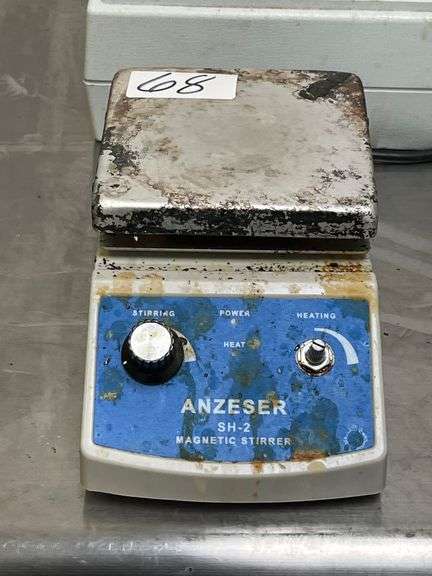 Anzeser SH-2 magnetic stirrer hot plate w/ aluminum heating surface, dual controls for stirring speed (100–2000 rpm) and heating temperature, capable of reaching up to approximately 520°F (270°C).