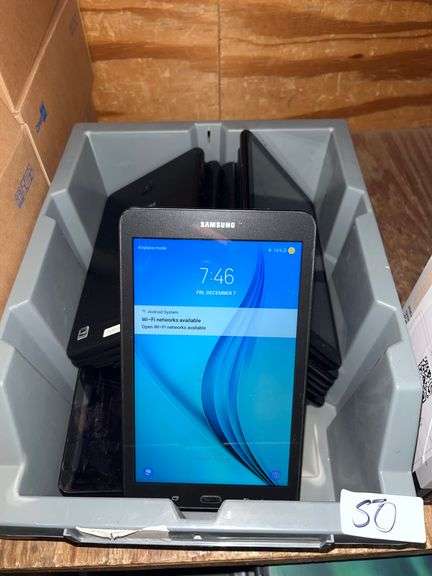 Samsung Galaxy Tab E 16GB model SM-T387V ALL TESTED. SOME WORK, SOME CRACKED, SOME LOCKED