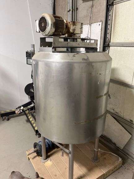 304 stainless steel industrial mixing tank, top-mounted mixer motor and gear reducer retails $3k