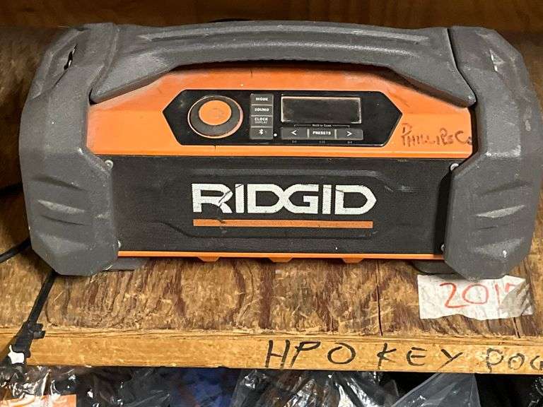 RIDGID 18V Hybrid Jobsite Radio