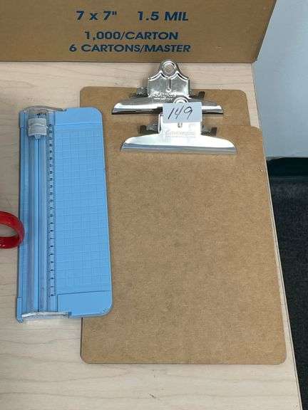 Standard hardboard clipboards w/ paper cutter