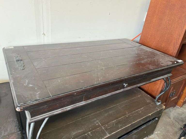 Rustic 2-tier coffee table