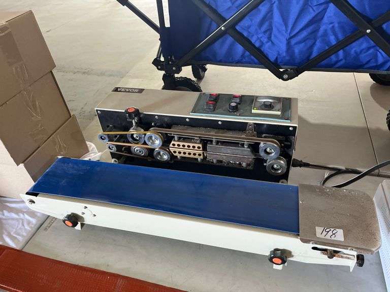 VEVOR FR900K automatic horizontal continuous band sealer retails $1k