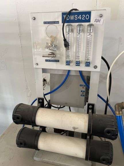 Good Water Warehouse Inc. CommPro commercial reverse osmosis unit, model TDWS420 RETAILS $15K