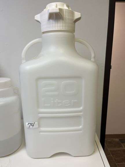 20-liter Foxx Life Sciences EZgrip HDPE carboy