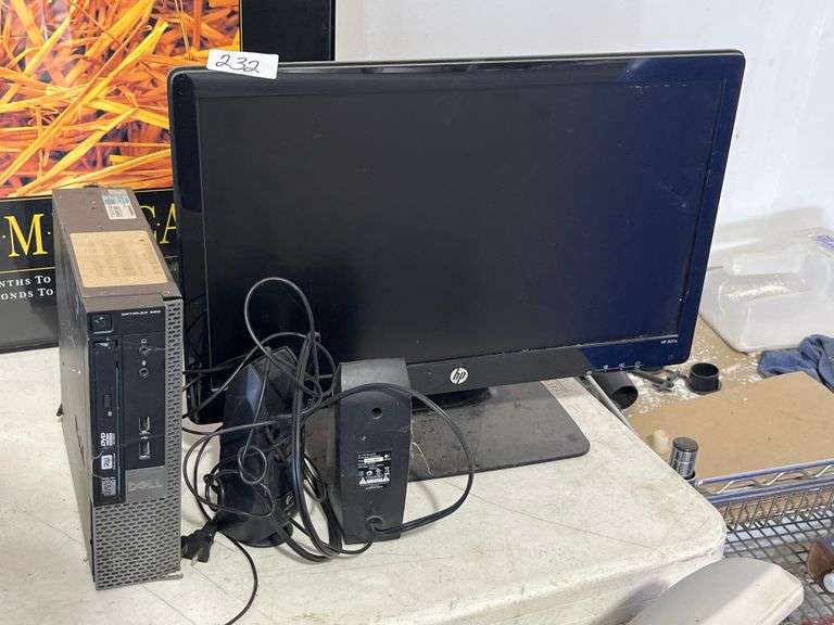 Dell Optiplex 790 Ultra Small Form Factor (USFF) desktop computer. w/ HP monitor and accessories