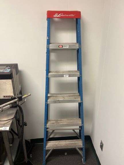 Louisville Ladder 6-foot fiberglass step ladder